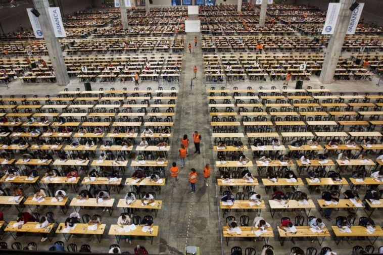 Fiebre por las oposiciones: 4.800 candidatos compiten este sábado por 1.000 plazas nacionales