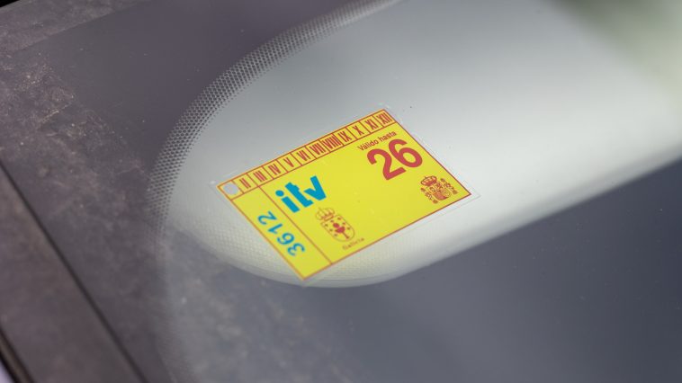 Can Goo Gone Remove Sticker Residue From Your Car’s Windshield?