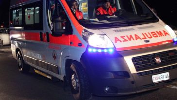 Operaio precipita e muore nel Torinese