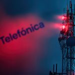 Telefónica, farolillo rojo del año entre las grandes telecos europeas