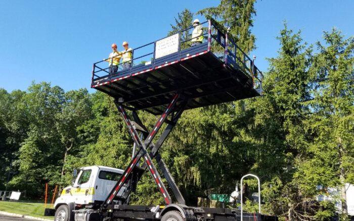 Boost Your Project Efficiency with Scissor Lift Rental ─ The Ultimate Guide