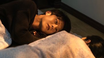 Jang Ki Yong Observes A Sleeping Ahn Eun Jin With Tender Eyes In “Dynamite Kiss”