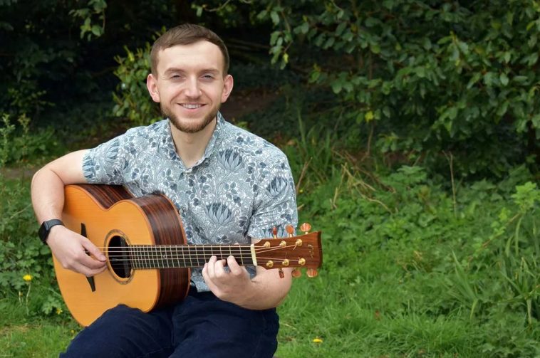 Bring a Traditional Welsh Dance Tune to Life with Expressive Ornamentation and Dynamic Techniques