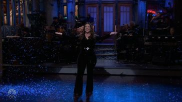 Melissa McCarthy Kicks Off ‘SNL’ With Festive Monologue as She’s Toppled by a Snowstorm