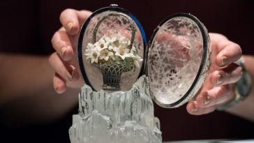 Blisko 23 miliony funtów w 3 minuty. Rekordowa aukcja jaja Faberge ze skarbu Romanowów