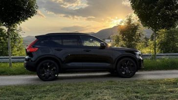Test volvo XC40 black edition ultra – šved, ki obvlada dramo in še marsikaj drugega