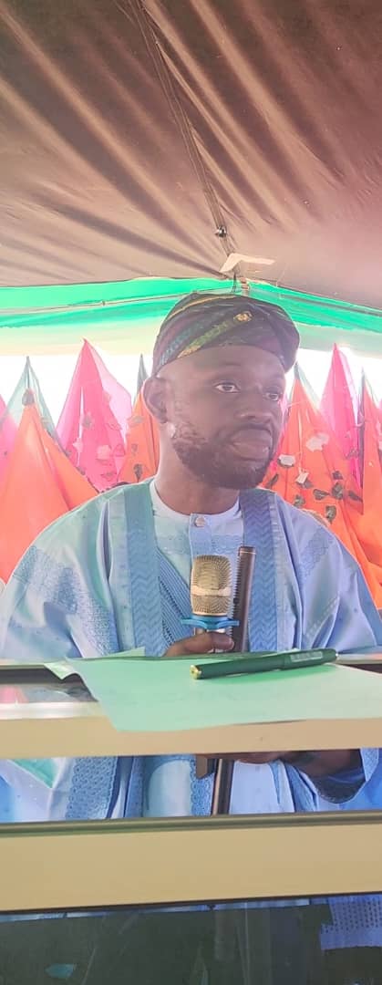 ATISBO LG Chairman Lauds Makinde’s Education Reforms, Donates N1m to Nawarudeen Primary School