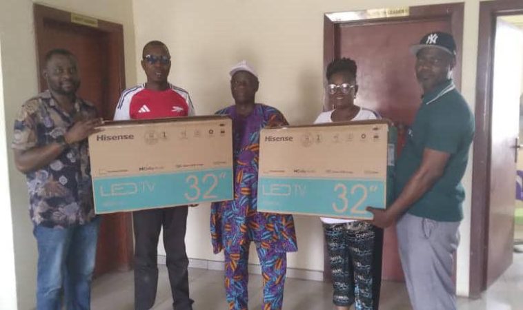Oyo APC Secretariat Receives LED TVs from Guber Aspirant, Ololade Bakare